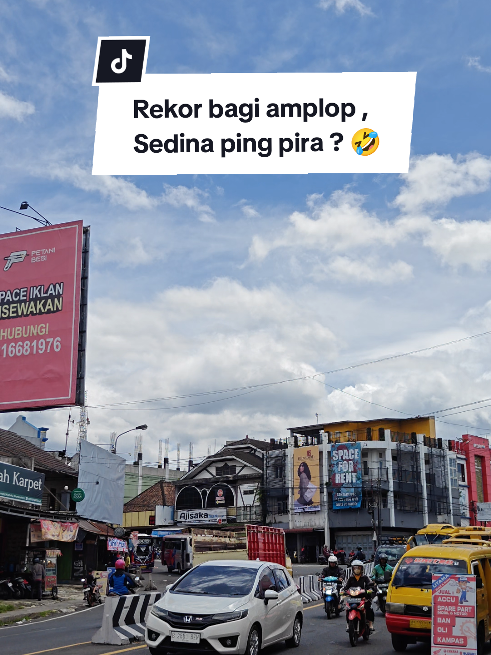 Rekor bagi amplop ,  Sedina ping pira ? 🤣 Yo da komen Totalane pira ngatus  rekore ?  #kampunghalaman #jajanantiktok #fypwonosobo #wonosobo24jam #jelajahwonosobo 