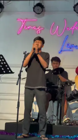 Kok iso ngeden ngeden yaa😭😭#sigar #madiun #masukberanda #fypviralシ #fypシ #fypシ #VoiceEffects #z #zyxcba #f #for 