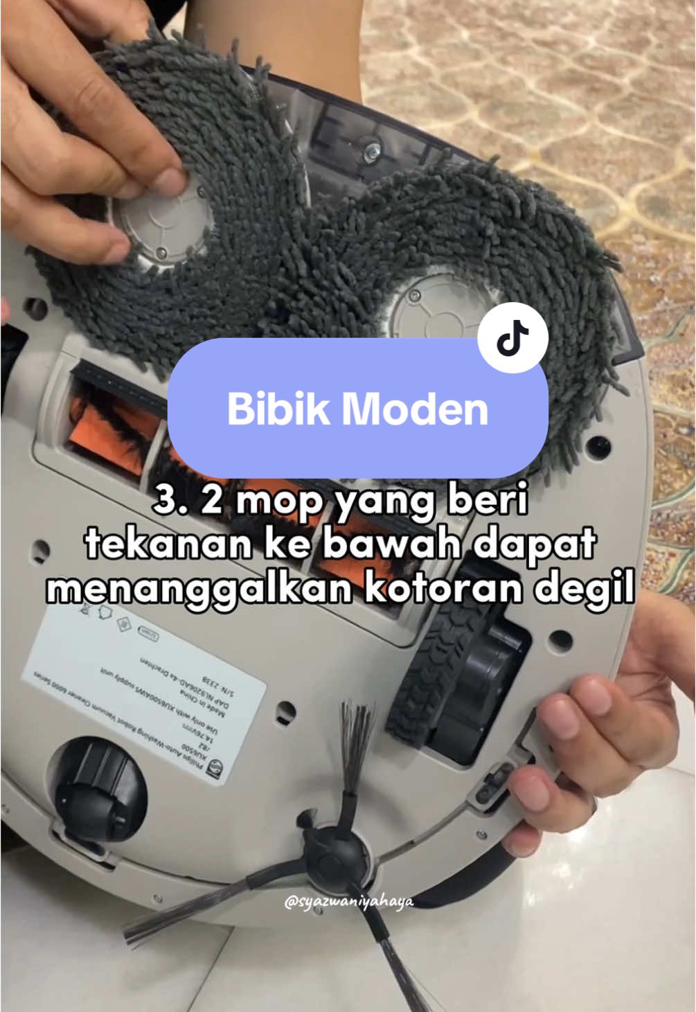 Tak pernah sangka yang i need this kind of robot 😍  Sebelum sampai rumah dah on sesiap, sampai je rumah dah bersih dari habuk + dah siap mop!  Best investment ever untuk working mom ❤️ #robotvacuumcleaner #robotvaccuum #philipsrobotvacuum #investment 