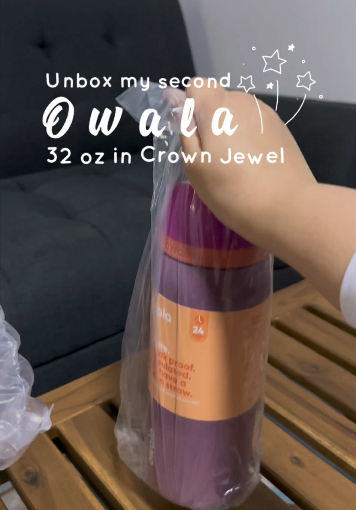 Upgraded from Candy Coated 24oz to Crown Jewel 32oz ✨  @owalalife @OwalaSG #fyp #foryou #owala #owalawaterbottle #owalafreesip #owalalife #unboxing #owalacandycoated #owalacrownjewel 