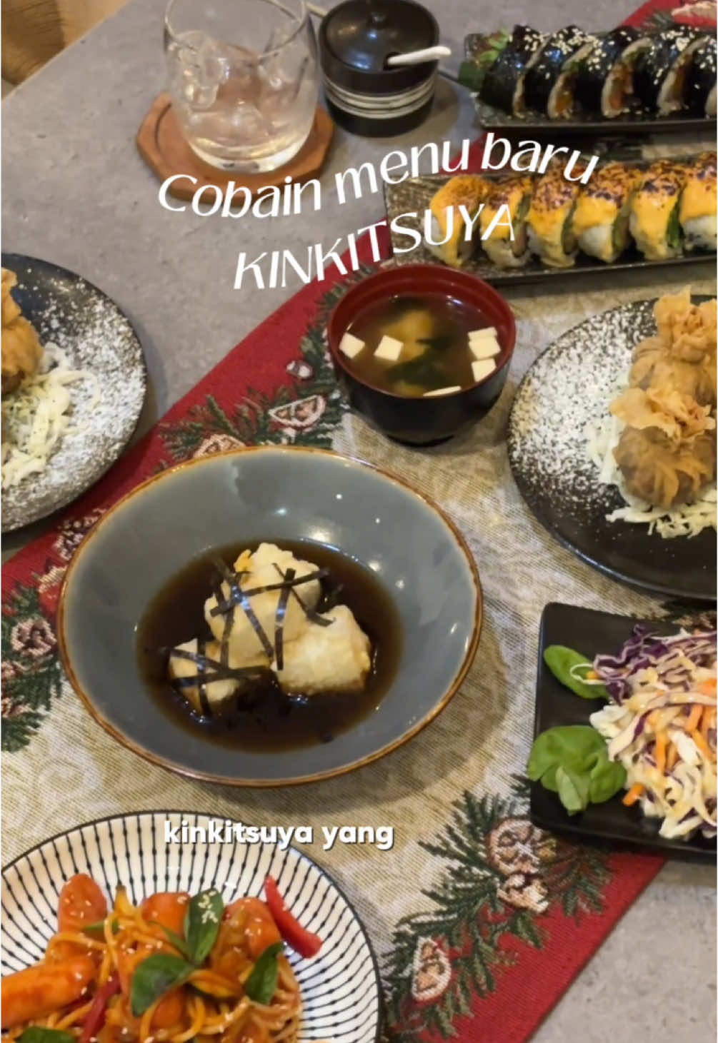 Christmas dinner di kinkitsuyaa~~~~ bareng foodies seruuu banget!! #kinkitsuya #kulinerpik #veganfood #japanesefood #christmasdinner #christmasvibes #aikado 