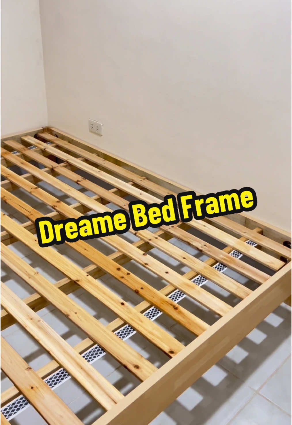 Grabe finally meron na rin ako nitong bed frame in a box ng dreame, sobrang ganda! Perfect para sa mga team kahoy! Nakaka inlove ang ganda ng bed frame na to.  #dreame #bedframe #woodenbedframe #bed #tiktokfinds 