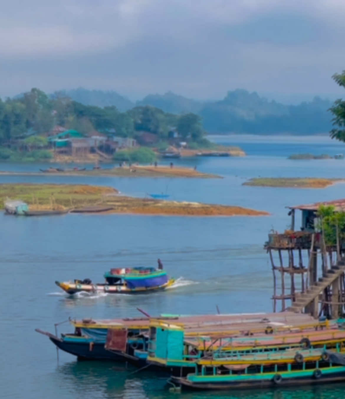 Repost Pliz 🤕💛#foryou #trend #videography #edit #unfrezzmyaccount #fyp #fypage #rangamati #natural #view #weather #cinematic #iphone #naatsharif @TikTok Bangladesh 