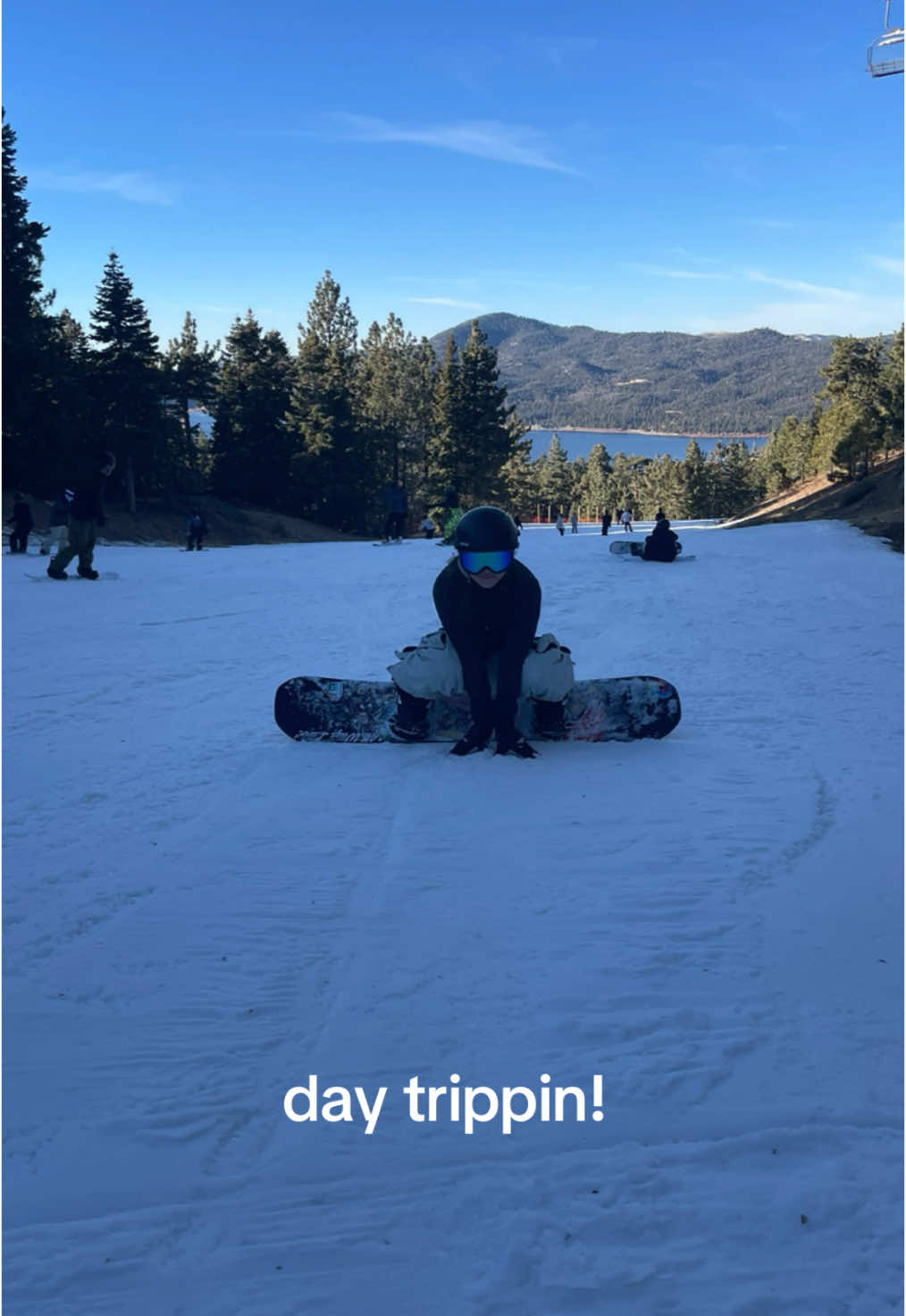 i think big bear forgot the snow, gotta get use out of the ikon somehow #snowboard #bigbearlake #california #daytrip @Joon🐮 