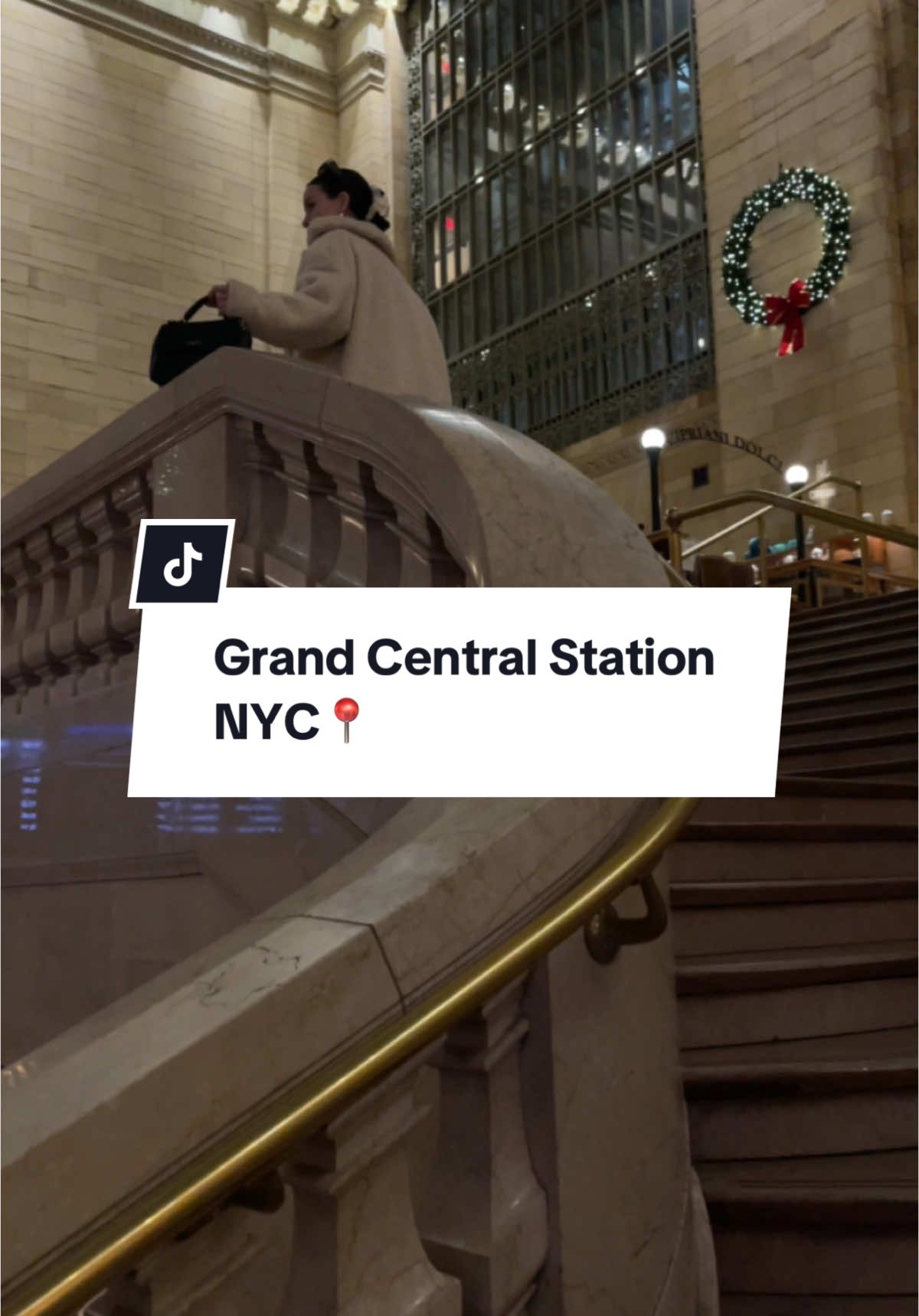 Living out my gossip girl fantasy #grandcentralstation #grandcentralstationnewyork #gossipgirl 