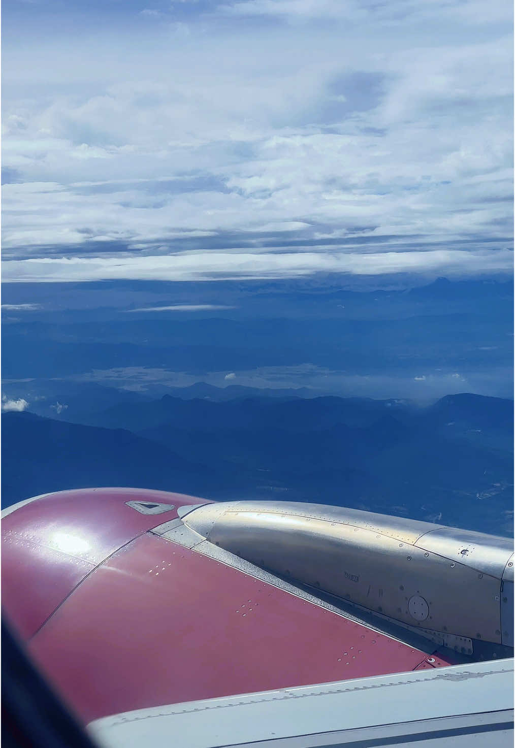 POV Story naik pesawat cinematic mode #airplane #naikpesawat #storytime #batikair #sw #fyp #pesawat #takeoff 