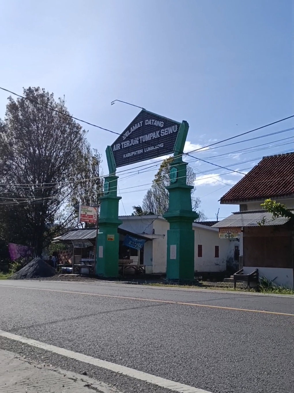 Tumpak Sewu, wisata yang lagi viral pungli. Suasana pagi hari di pintu masuk wisata. #tumpaksewu #jelajahdesa #wisata #lumajang #pronojiwo 