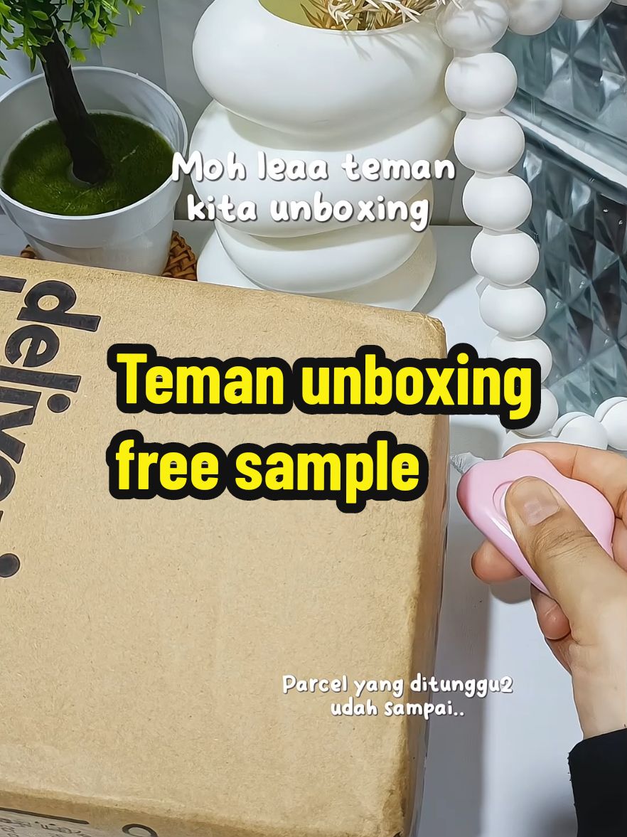 Unboxing free sample  💕🫶 #freesample  #unboxing  #masokberanda  #fyp 