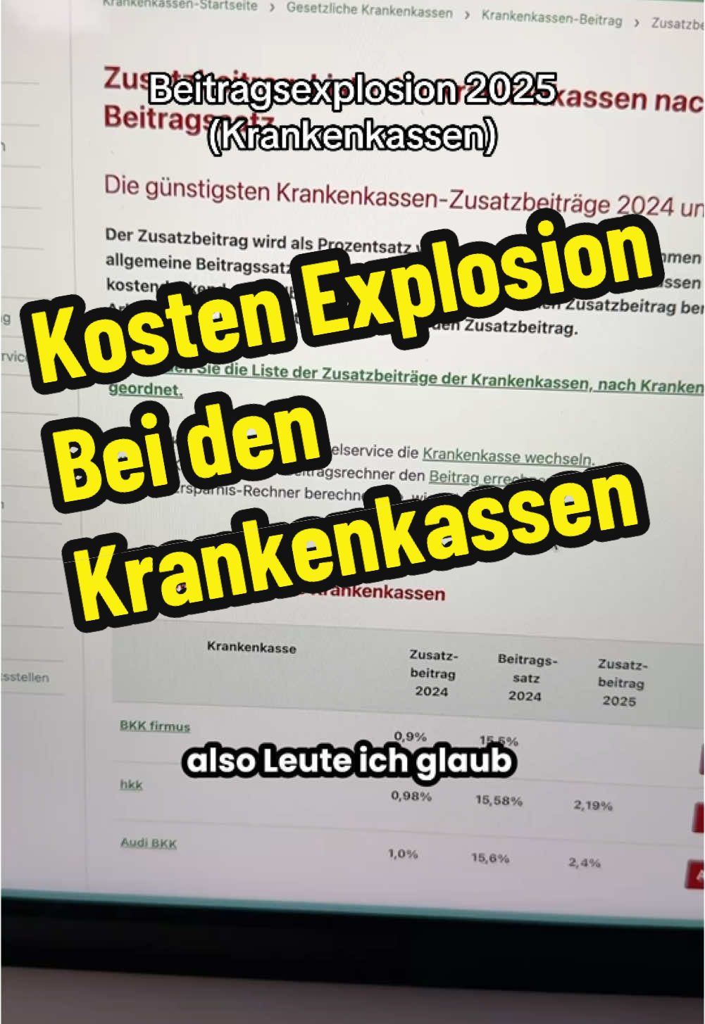 BEITRAGSEXPLOSION bei den Krankenkassen ein Krankenkassen haben jetzt schon ihre Zusatzbeiträge fürs neue Jahr bekannt gegeben und die Zahlen sind wirklich erschreckend. Hier ist mal ein Beispiel, was ein dreiprozentiger Unterschied des Zusatzbeitrag bei einem ledigen Single von 3000 € brutto bewirkt. Drei Tipps, damit du hier nicht zu viel Geld ausgibst. Eins: wenn deine Kasse den Zusatzbeitrag angeht, hast du ein Sonderkündigungsrecht und kannst innerhalb von 30 Tagen zum Monatsende die Kasse wechseln.  Zwei: der Wechsel ist dabei total unkompliziert, weil die einfach nur einen neuen Antrag ausfüllen müsst. Bei gesetzlichen Krankenkassen braucht ihr auch keine Gesundheitsfragen oder Ähnliches ausfüllen, weil diese euch annehmen müssen.  Drei: lasst euch auf jeden Fall einen Auszug eurer Gesundheitsakte von eurer alten Kasse zusenden, damit ihr alles voreinander habt, was jemals abgerechnet  Was sagst du zu den steigenden Beiträgen? Schreib mir das doch mal in die Kommentare.⬇️  #Krankenkasse #Krankenkassen #Beiträge #Zusatzbeitrag #Geld #Netto#