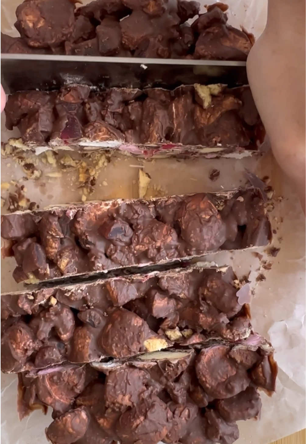 The best kind of rocky road You’ll need: Scotch fingers, chopped Red frogs, cut into small pieces Marshmallows, cut into quarters Chocolate, melted Put all the ingredients into a bowl and mix until well combined. Scoop into a container and place in the fridge for 1-2 hour/s or until set. Cut into slices and store in the fridge. Enjoy!  #rockyroad #christmasrecipes #christmasdessert #dessert #snack #chocolate 