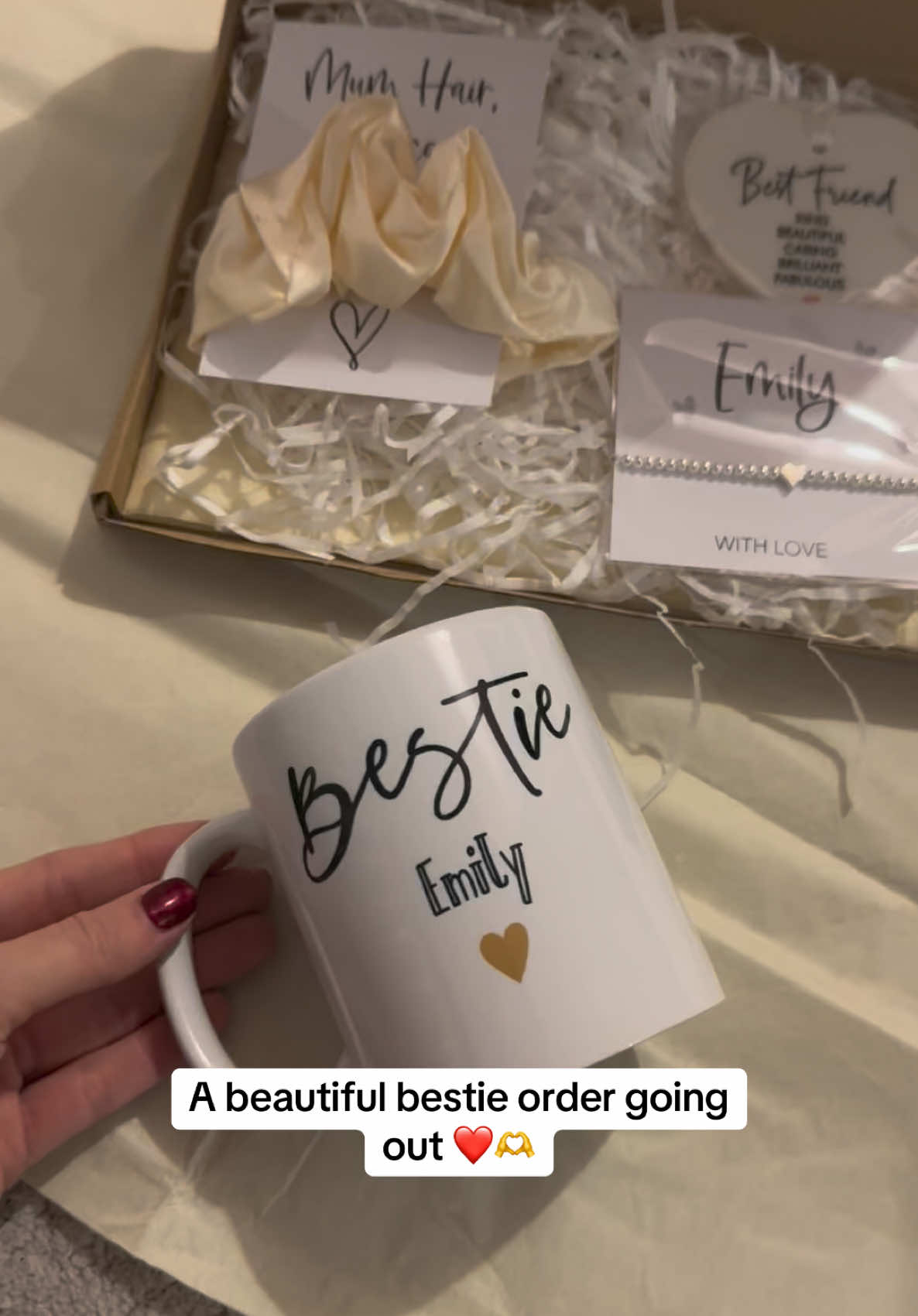 A beautiful bestie order going out ❤️🫶 #fyp #occasionboxes #bestiegifts #petsonalisedgifts #bestiegoals #personalisedmug #scrunchie #bestfriend 