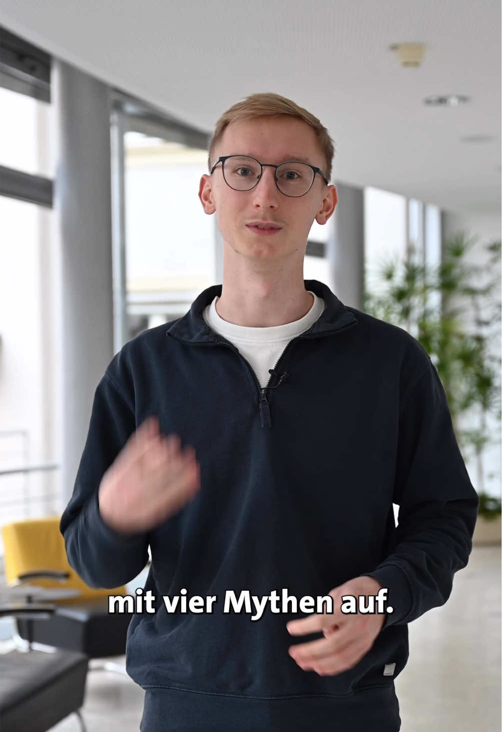 🗳️ Mehr Volksentscheide - das klingt erst einmal gut, oder? Aber Vorsicht! ❗️ Die AfD will Volksabstimmungen in Sachsen-Anhalt erleichtern.🚨 Was meint ihr dazu? Sind Volksentscheide wirklich der richtige Weg oder eher riskant? Schreibt uns eure Meinung in die Kommentare! 🗨️ #volksabstimmung #afd #direktedemokratie #mythen 