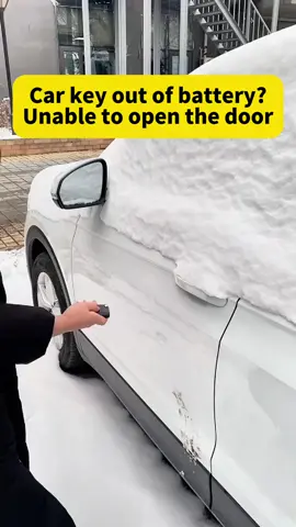 Can’t open the car door when it’s snowing? Let me teach you, solve it for free!#tiktok#howto#cartok#car#automotive #driving #skills #knowledge #fpy #fyp #tips #foryou #carsoftiktok