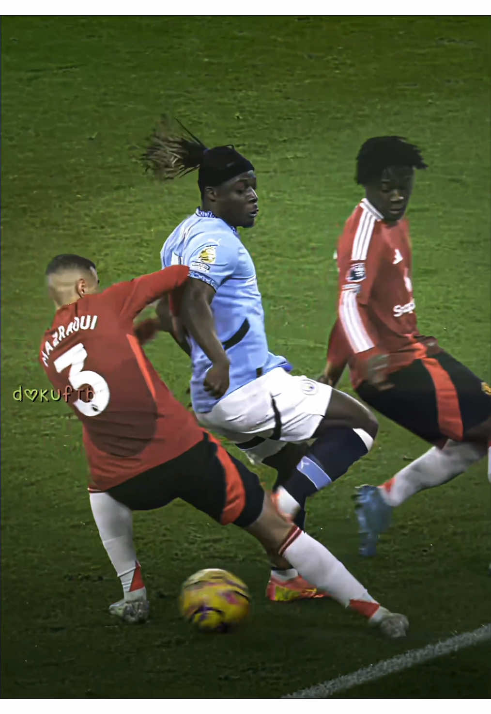 Doku owns United 😈🇧🇪✨ #fyp #foryou #dokuftbl #doku #jd11 #jeremydoku #dribble #winger #mancity #mcfc #PremierLeague #footballtiktok #manunited #mazraoui #derby #goviral #viralvideo #ftbl #tutorial 