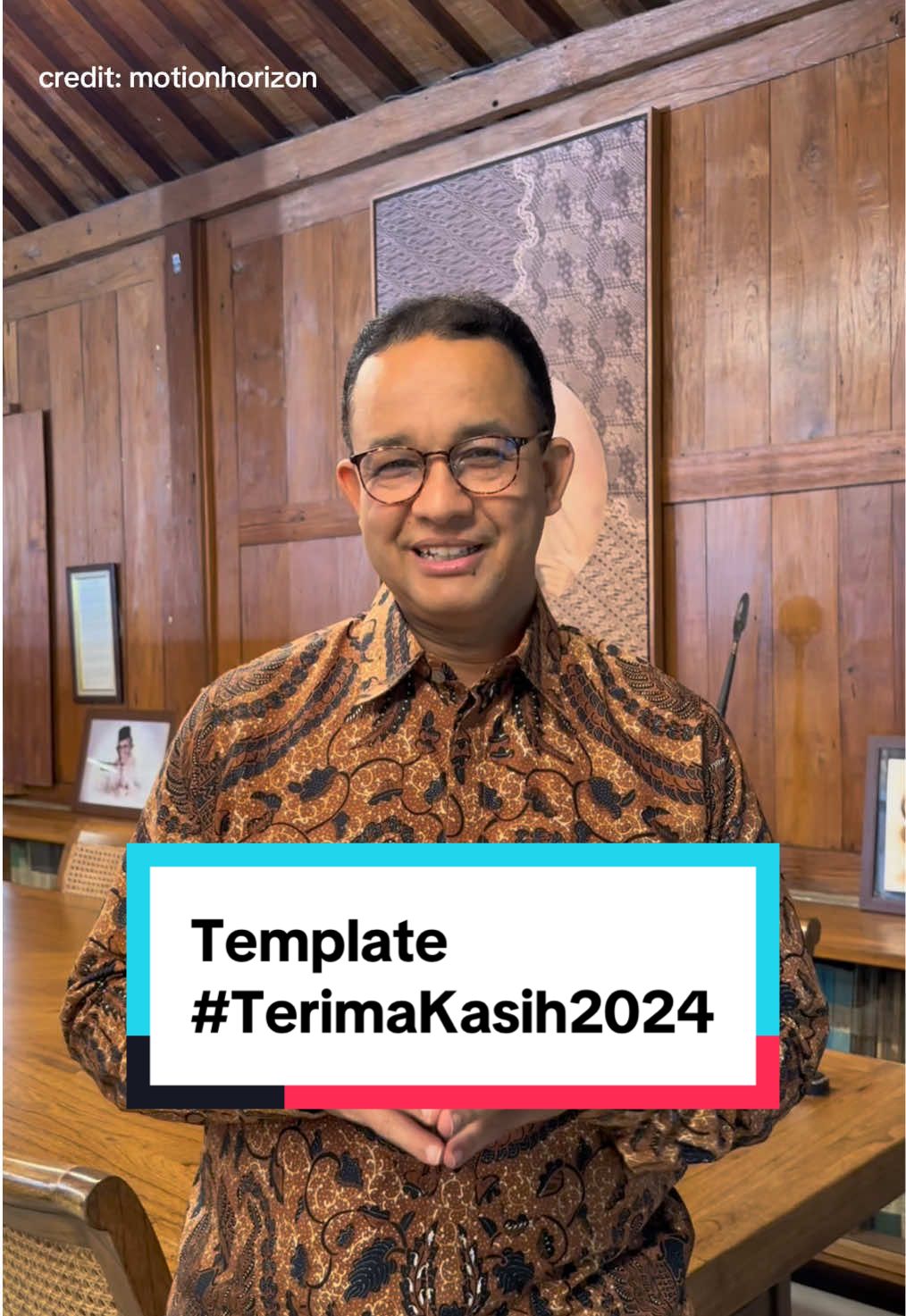 Kemarin, ada yang memberi tahu saya ada teman kreator (Motionhorizon) yang membuat template video #Terimakasih2024 ini di Capcut. Terima kasih ya sudah membagikan kreativitasnya melalui template ini. Video ini berhasil merefleksikan perjalanan tahun 2024 yang penuh dengan makna. #TerimaKasih2024 atas segala momen kebersamaan, kita melewati tantangan, saling mendukung, dan terus berjuang. Dari setiap tetes keringat hingga setiap senyuman, kita membuktikan bahwa setiap langkah kita, baik besar maupun kecil, memberikan dampak yang luar biasa yang terbaik untuk negeri ini.  #Menuju2025 mari terus maju, tahun baru adalah kesempatan untuk terus berkembang, membangun negeri, dan memberikan yang terbaik untuk sesama. Teman-teman bisa ceritakan tentang 2024 melalui video versi kalian dengan template Capcut ini dan tag saya kalau sudah recreate videonya ya.. :)  