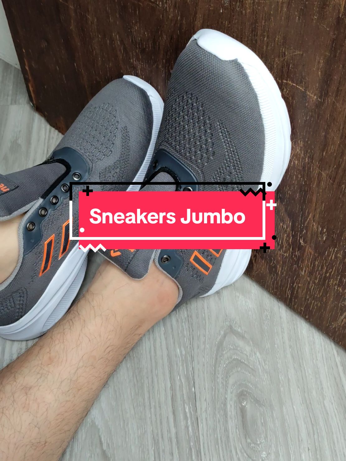 Khusus pemilik kaki jumbo. Bisa pakai Sneakers Hugo dari Nevis Footwear ini. Ukuran mulai dari 39 sampai ke 49 #sneakers #wibgajian #cuantanpabatas #gebyarbelanjadesember #sneakersnevis #sepatujumbo #sneakersjumbo #sneakershugo 