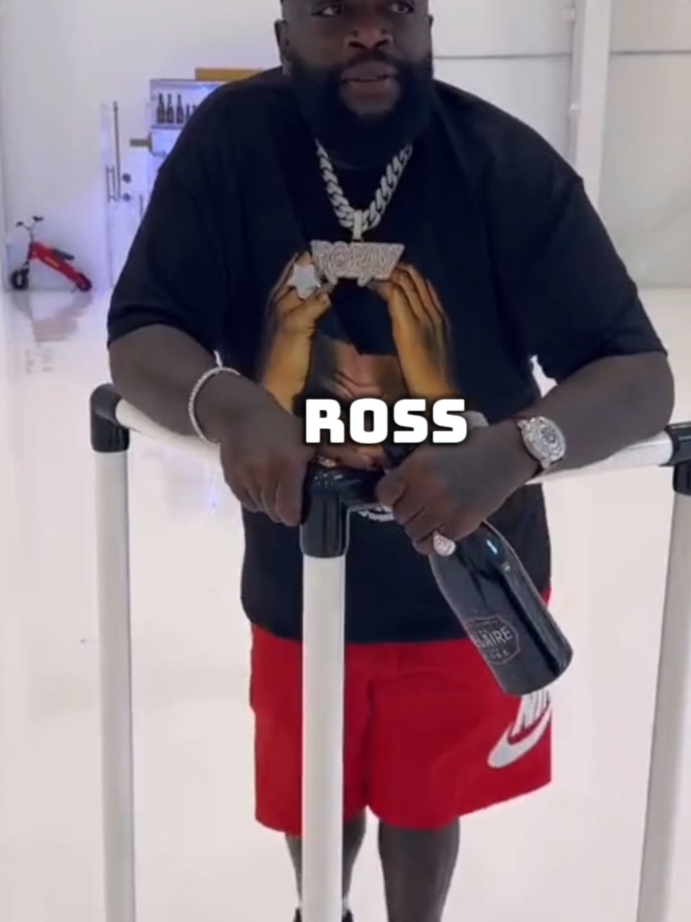 Rick Ross Est tellement riche qu'il ne se soucie plus de rien.#fypageシ #videos #videoviral #vues #tiktok #pourtoi #fyoup #fyp #fyppppp 