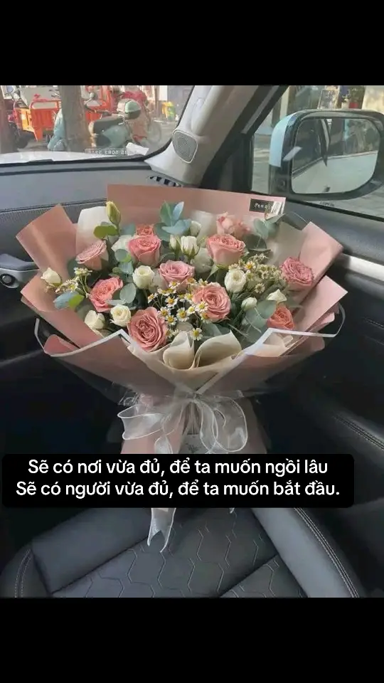 Sẽ có nơi vừa đủ, để ta muốn ngồi lâu Sẽ có người vừa đủ, để ta muốn bắt đầu. #lovestory #Love 