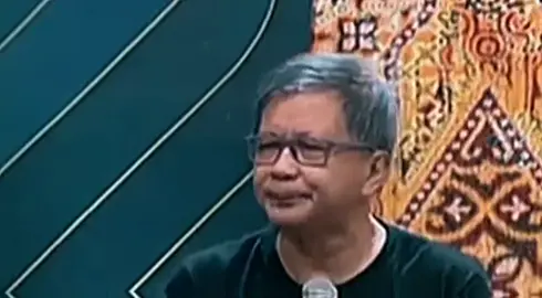 Korupsi adalah penyalahgunaan kekuasaan public untuk keuntungan pribadi #rockygerung 