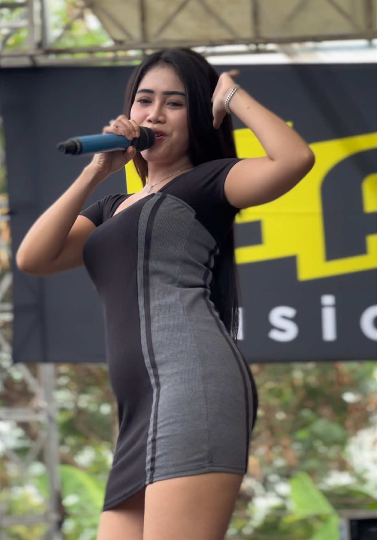 Beribu cara telahku coba @Salma Novita  #storyorkesofficial #fyp #viral #lubisathena #salmanovita #lalunamusic #duacincin  @𝙇𝘼𝙇𝙐𝙉𝘼 𝙈𝙐𝙎𝙄𝘾 𝙀𝙉𝙏 @Promotor Laluna Music  @𝙈𝘼𝙎 𝙇𝙐𝘽𝙄𝙎 𝘼𝙏𝙃𝙀𝙉𝘼 