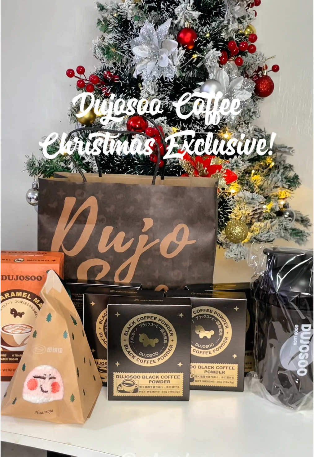 Share this Dujosoo Coffee Christmas Exclusive to your friends and loved ones! Get 5 boxes of Black Coffee + 1 Box of Caramel Macchiato + Free Tumbler + Free Christmas Socks + Gift Bag for only 699 pesos! Get yours now!  #dujosoocoffee #dujosoo #coffee #blackcoffee #coffeelover #coffeegiftpackages #christmasexclusive #christmasgift #dujosoophilippines 