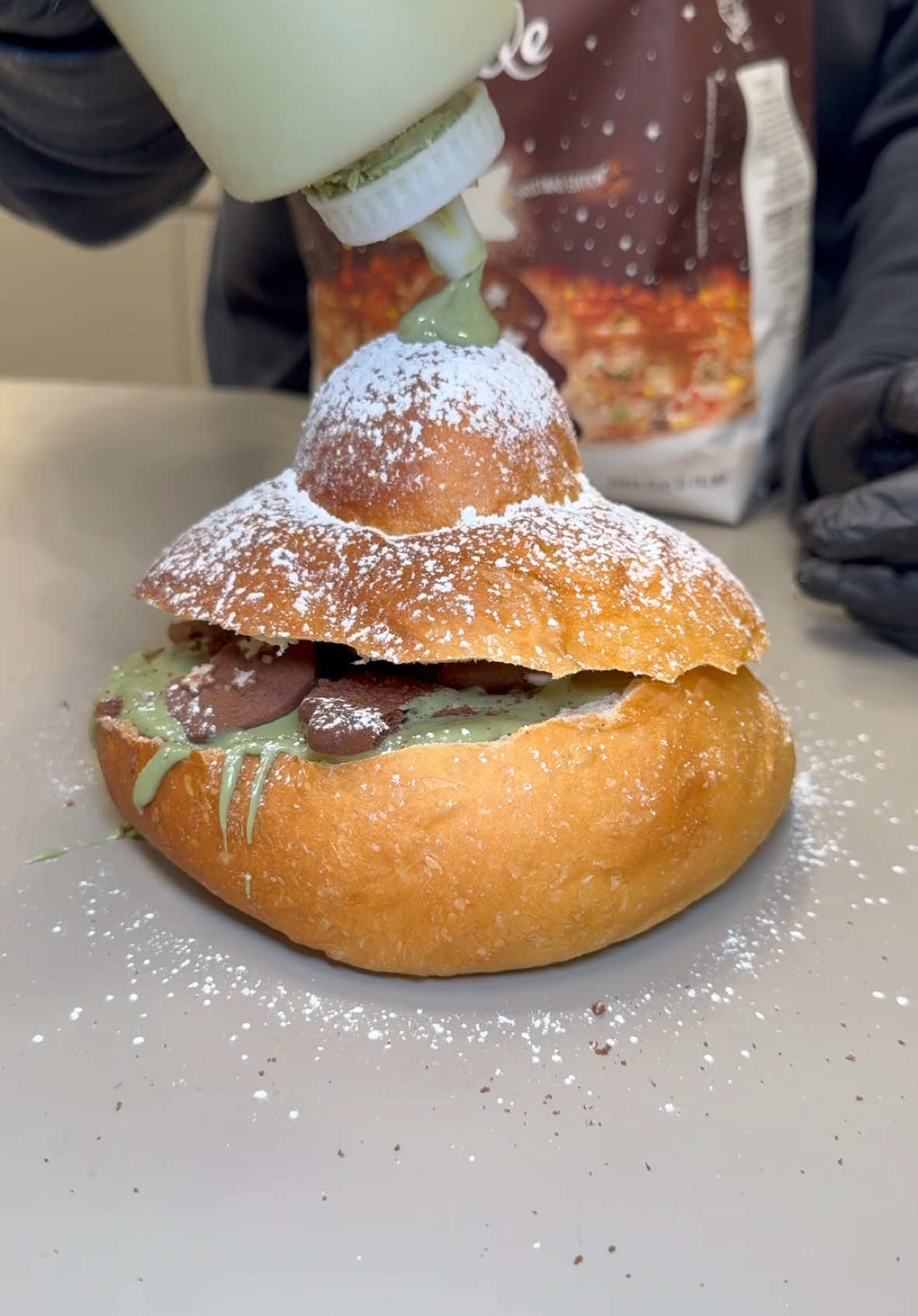 Qualcuno ha detto briochiona con gli alberelli? Eccovi accontentati❤️ #graffestore #brioche #pandistelle #pistacchio #cioccolato #natale #lievitati #villaricca 