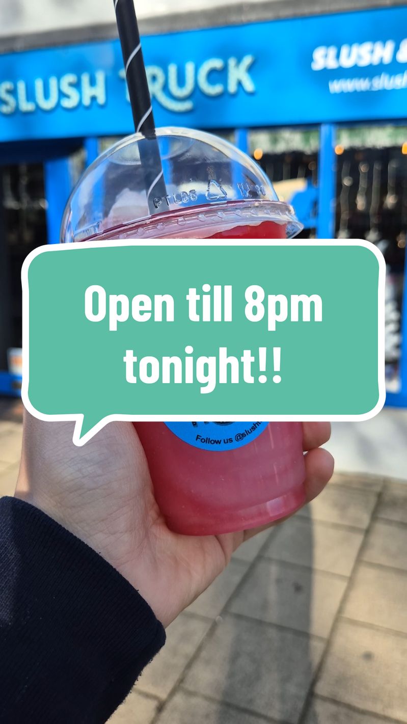 Late Night Thursday! We're open till 8pm tonight 🎄⛄️ #Slush #Slushy #SmallBusiness #fyp #supportlocal 