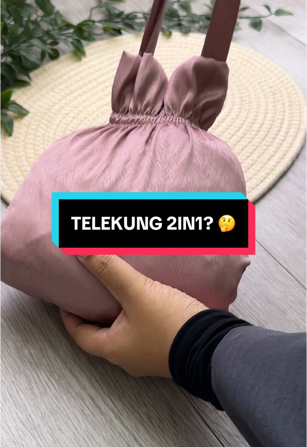 Siapa kata telekung travel tak boleh untuk harian? Cuba Telekung Travel Jenna ni, sesuai untuk daily & travel juga kalau korang nak pakai. Nak telekung ni? Masuk LIVE sekarang #zaraawliya #telekungzaraawliya #telekung #solat #telekungsolat #telekungtravel #travel