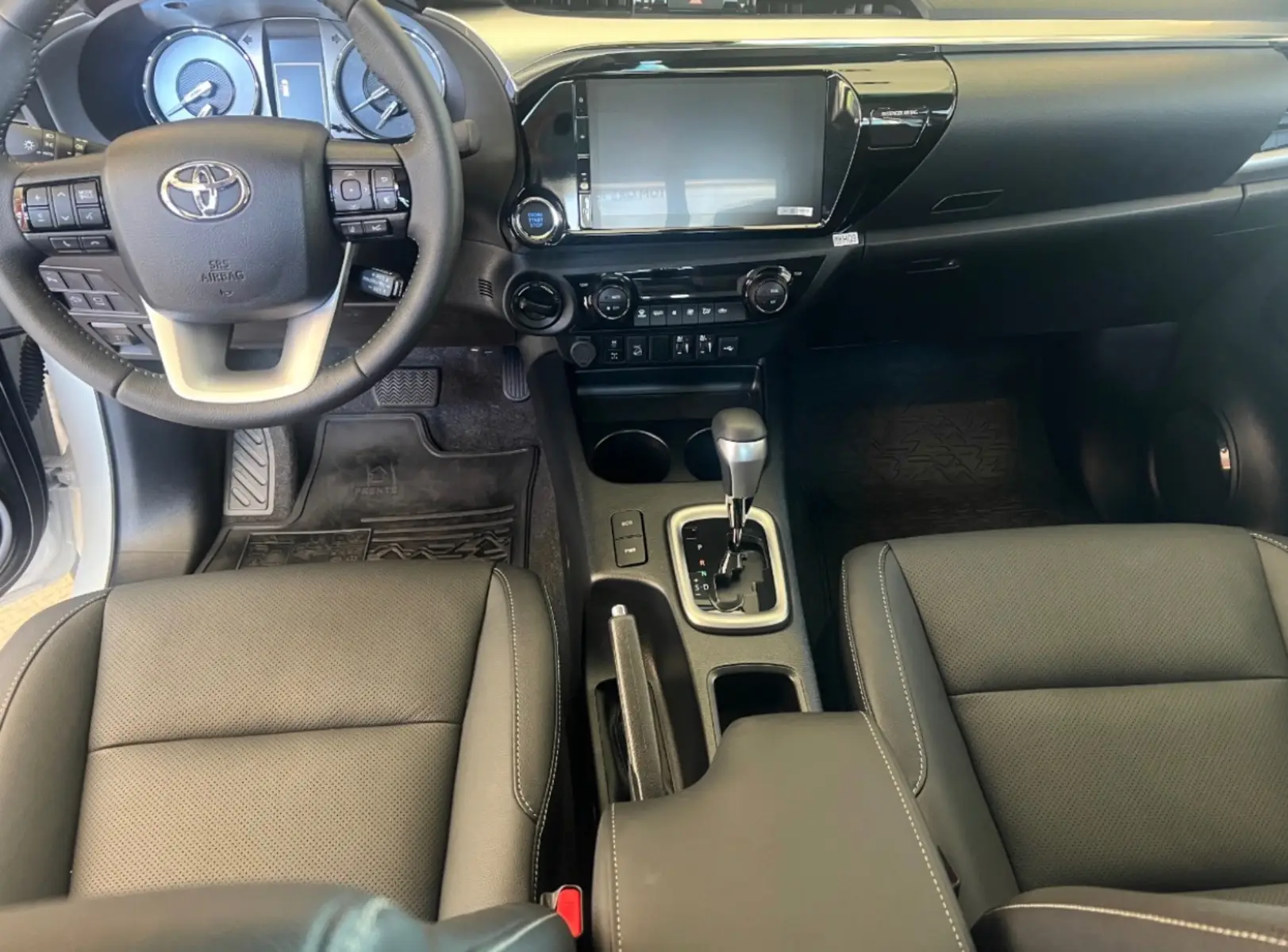 Toyota Hilux Srx 2.8tdi 4x4 Automatica 2025 0km a Patentar Fisica. #toyota #hilux 