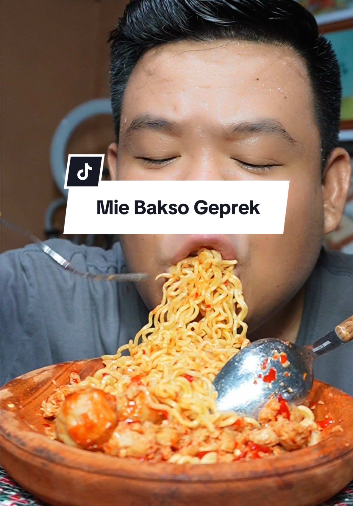 Mie bakso geprek yang pasti bikin ketagihan sanak 🔥 #miebaksogeprek