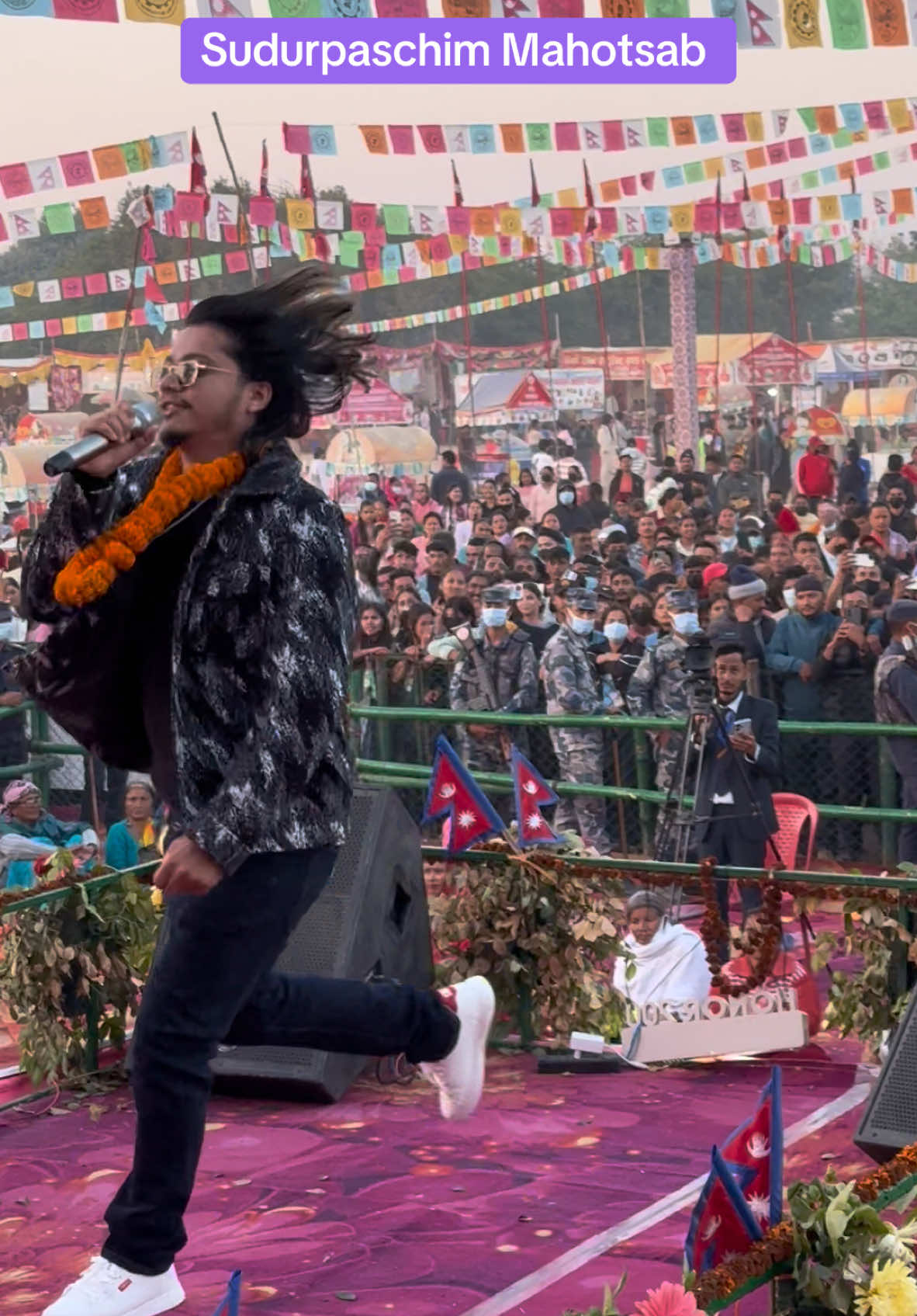 #sudurpachimmahotsav2081 #tiktoknepal🇳🇵 #trendingsong #nepalisong #viral #sudurpachimelicheli❤️ @Arjun Sapkota 