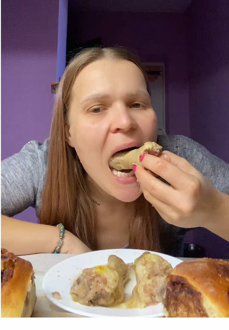 #eating #ukraine #mukbangeatingshow #viral_video #viralvideos #fish #canned #pike #fyp #f #usa🇺🇸 #canada_life🇨🇦 #wish #pigtails 