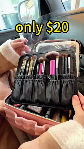 The best makeupcase ever!#foryou #tiktokshop #makeup #makeupcase #makeupcasewithlight #makeupcasewithmirror #makeupbag #pink 
