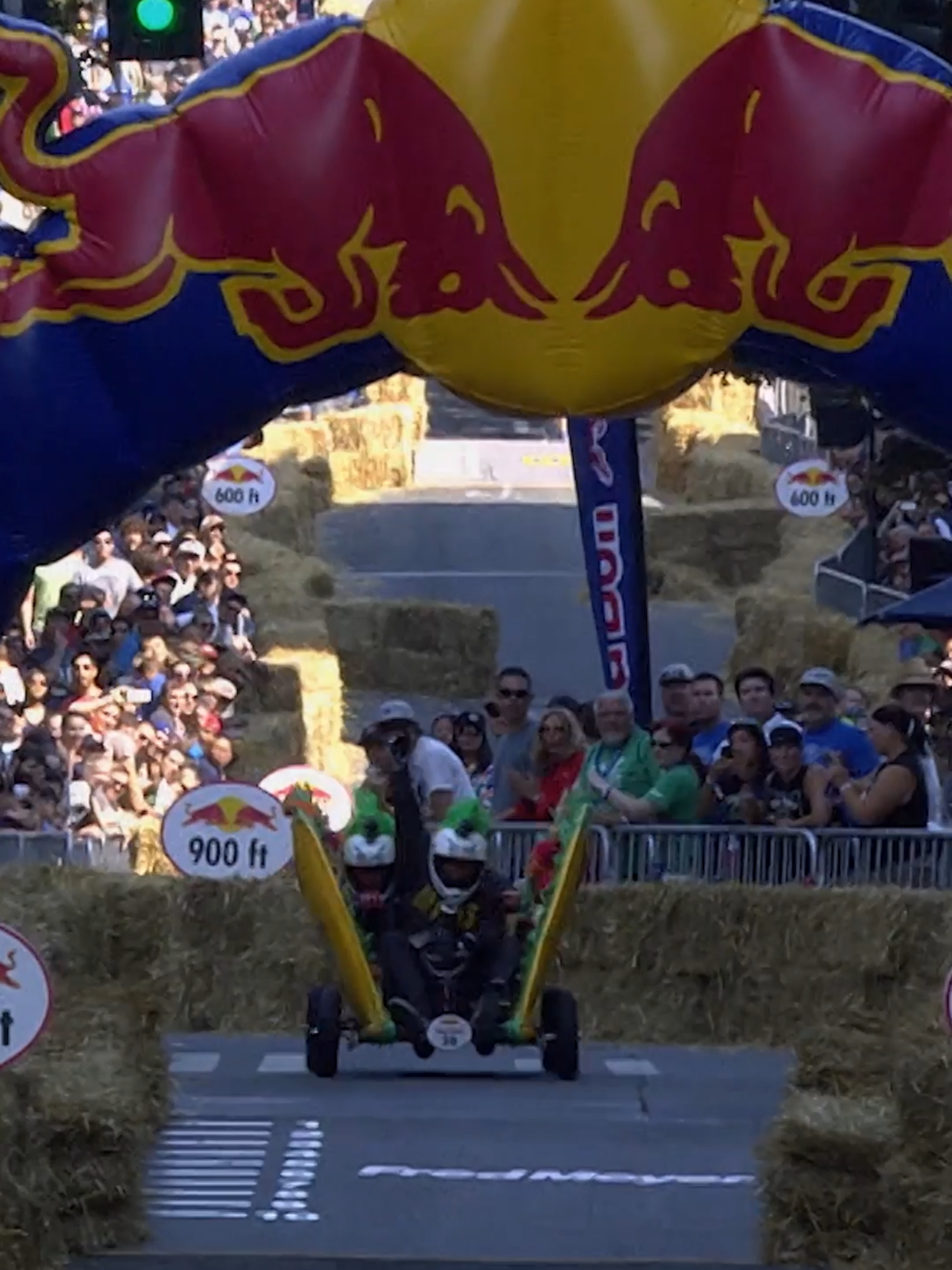 taco ‘bout speed 🌮💨 #redbull #givesyouwiiings #energydrink #redbullsoapbox