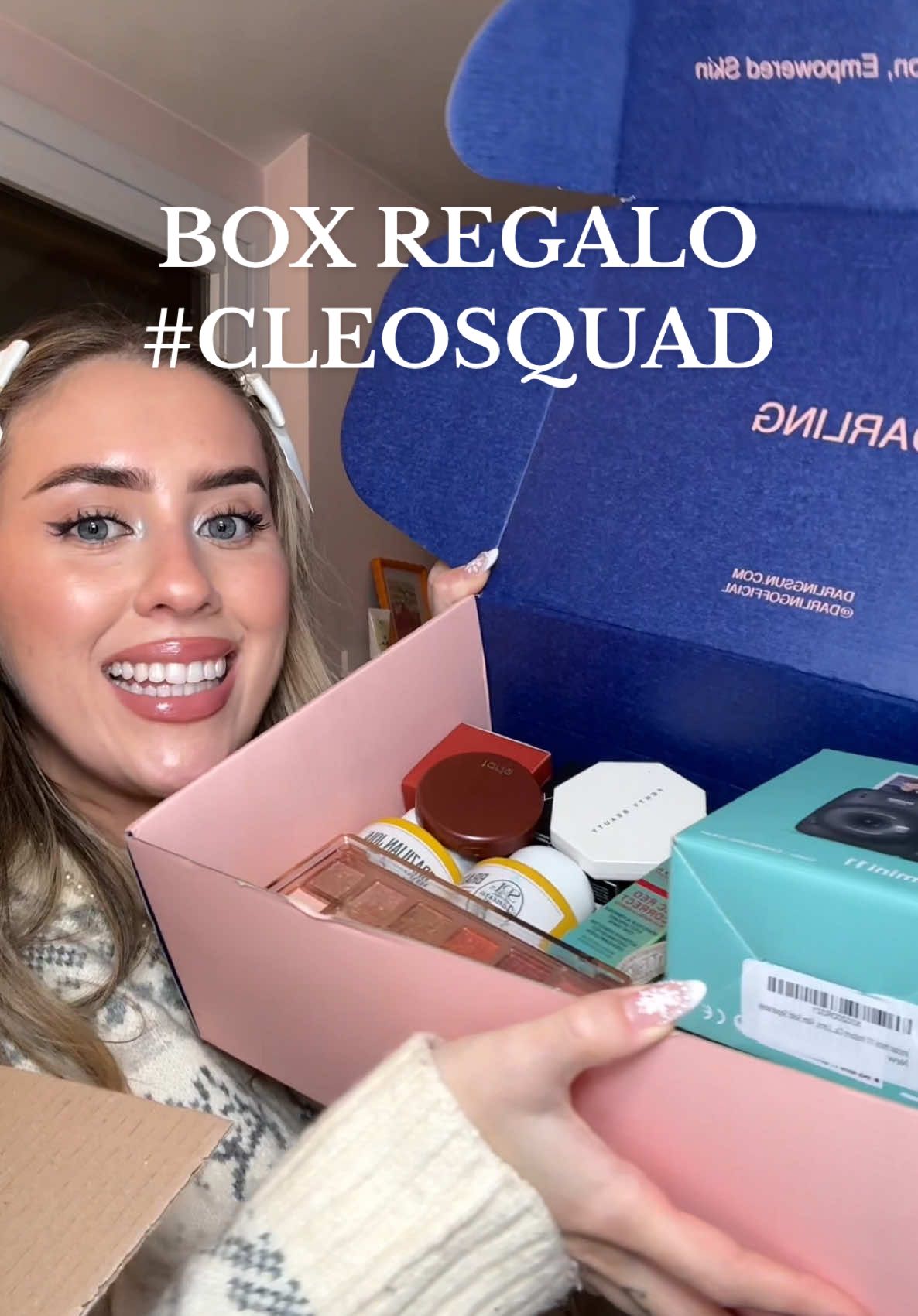 BOX REGALO per la #CLEOSQUAD 🍒✨ ecco tutti i prodotti che ho messo all'interno delle box per VOI 🎁 questo è un piccolo modo per me di ringraziarvi di tutto il supporto soprattutto durante dicembre coi VLOGMAS 🥹 quindi GRAZIE ♥️ IG: cleotoms 👉🏻 disclaimer: NON è un giveaway, vi mostro le box che ho preparato per alcune ragazze della #cleosquad per ringraziarle del loro supporto come regalo di natale   #unboxing #Vlogmas #natale #xmas #christmas #fy #cleotoms #box #boxregalo #regalo #foryou #regali 