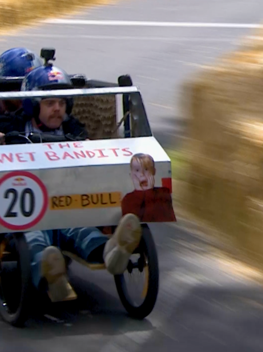 this run was pure cinematic magic 🍿 #redbull #givesyouwiiings #energydrink #redbullsoapbox