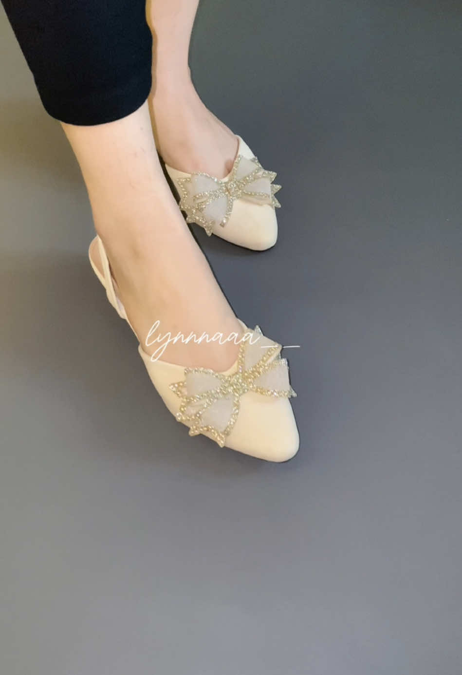 Rekomendasi heels cantik 3cm😍 #sandalwanita #sepatu #heels #heelscantik #trending #fashiontiktok #videoviraltiktok #sandalaesthetic #sandalcantik #rekomendasi #sandalcantik #fashion #OOTD #videoviral #sepatuwanita 