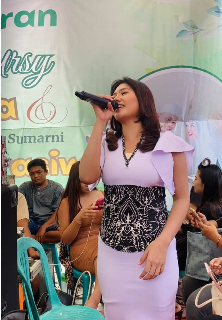 Ratu canggung ternyata mengalami kisah cinta dan air mata lur 🤣🤣 . #sincronmusic #lusyanajelita #cintadanairmata 