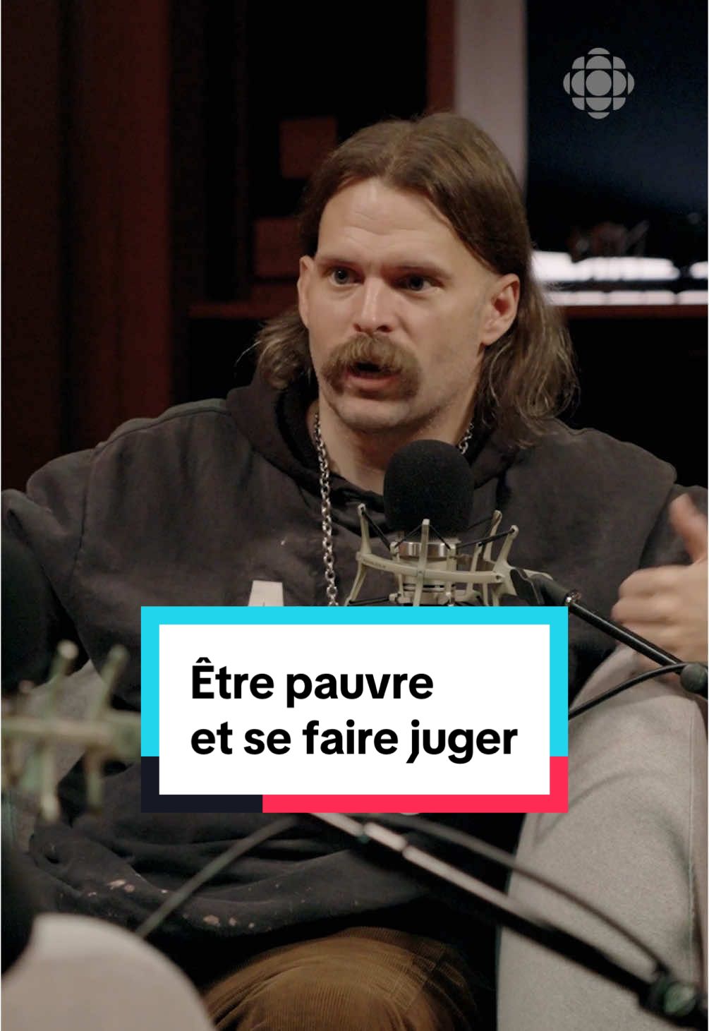 L’une des particularités de l’artiste Murphy Cooper, c’est de venir d’un milieu pauvre. On a discuté de toutes les fois où les autres l’ont regardé de haut à cause de ça au balado de Rad. #podcast #quebec @Murphy Cooper 