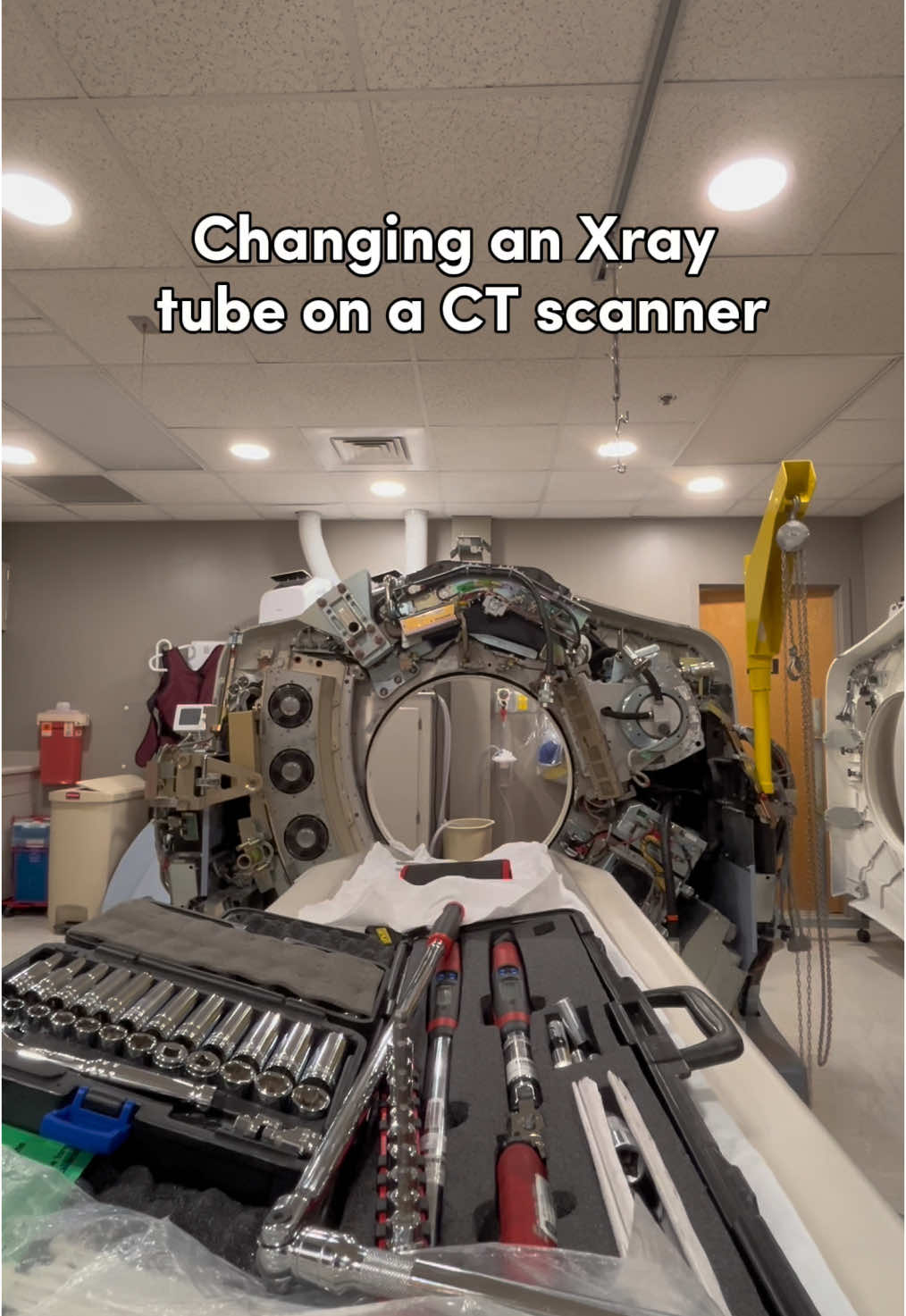 Changing out an Xray tube on a CT scanner Please like and follow if you enjoyed the video! #mechanic #engineer #ct #xray #radiology #engineering 