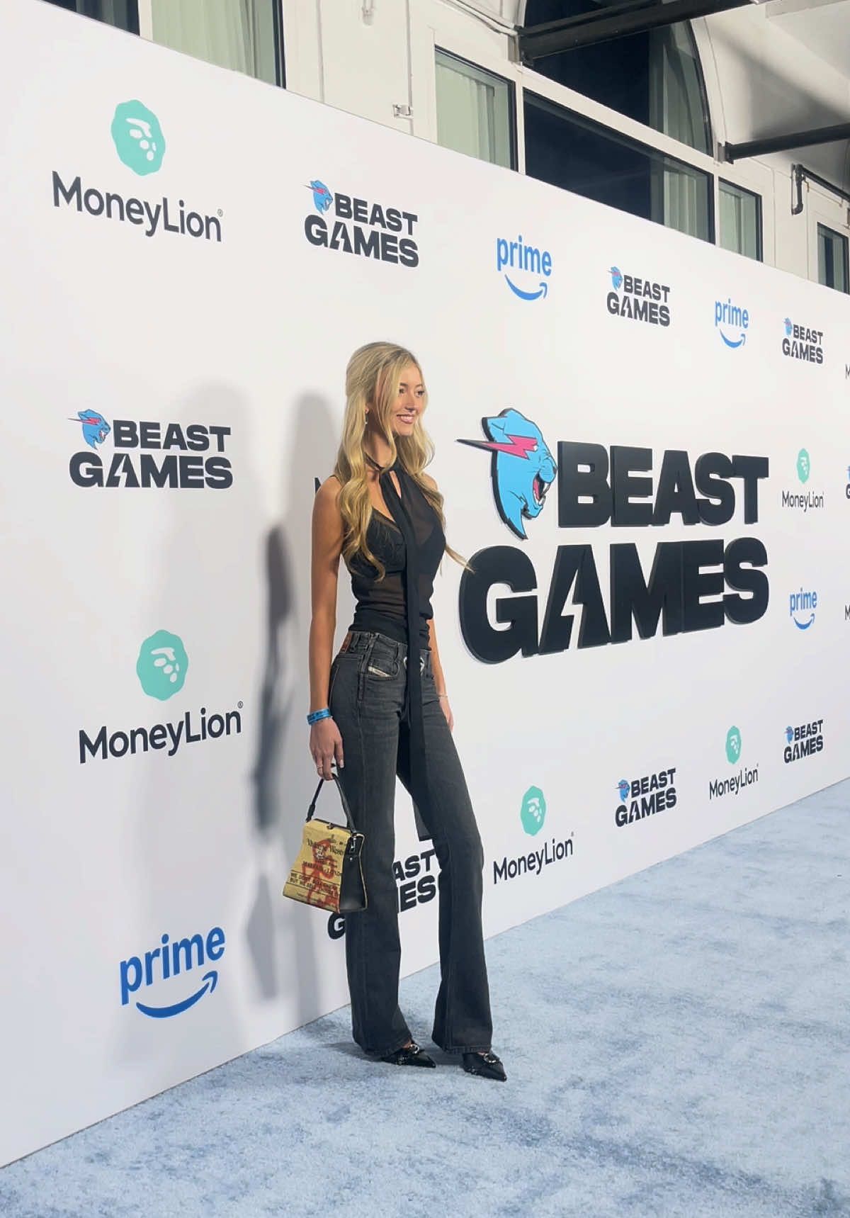 come with me to the Beast Games Premiere💙 @MrBeast @Kyla Imani #fyp #mrbeast #emilydobson #premiere #OOTD #beastgames #mrbeastchallenge