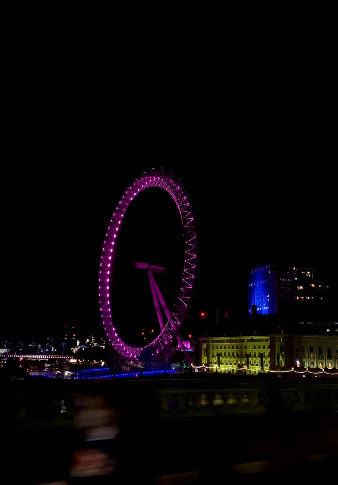 London at night, just taking it all in. #nightdrive #london #fyp #cityvibes #foryoupage #fy #londonlife 