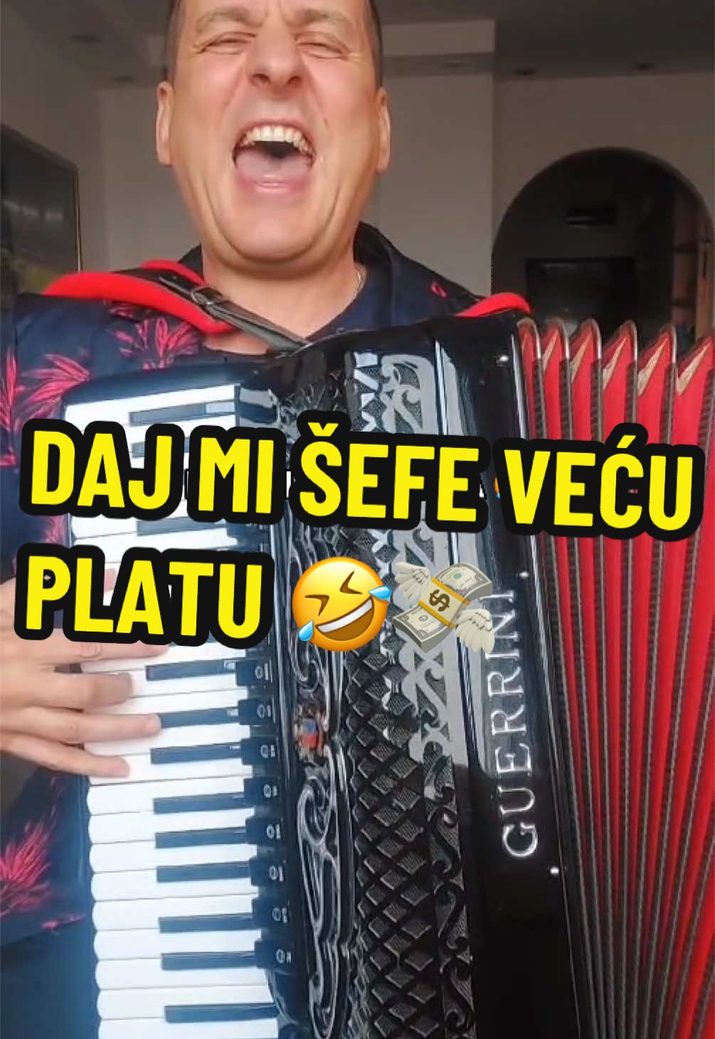 Daj mi šefe veću platu! 🤣💸 #vicevi #smesno #smehdosuza #bokitatkopredsednik #bokitatkovicevi #leskovac #balkan #jugsrbije #vranje #niš #posao #šef #plata #zarada #sljaka #radnik #poslodavac #zaposleni 