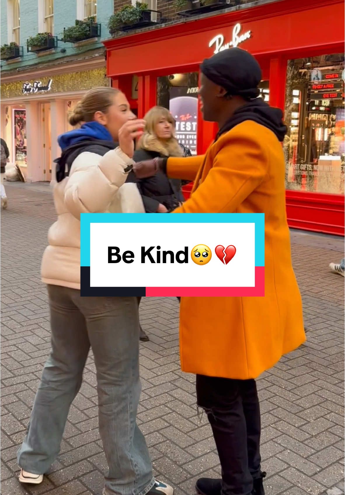 Be kind, it's rewarding😇❤️  #fyp #social #viral #experiment #foryoupage #public 