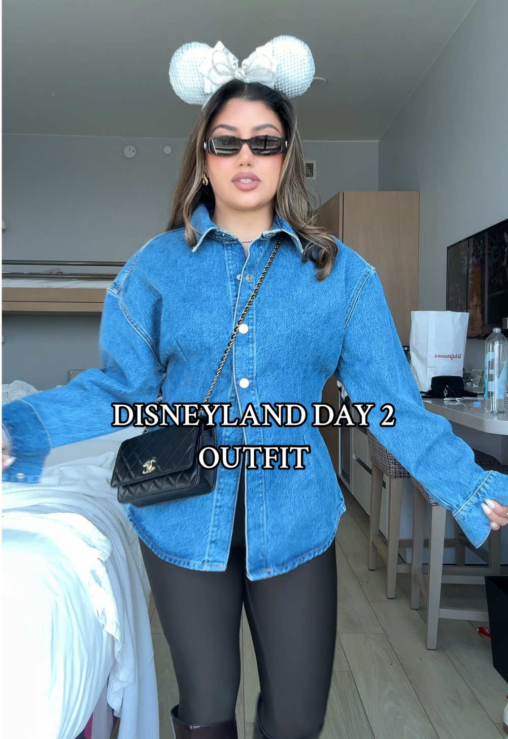 Disneyland Day 2 get dressed with me 🏰✨ #disneyoutfit #disneyland #outfitinspo #disneyoutfitinspo #winteroutfit #neutraloutfit #comfychic #denimoutfit 