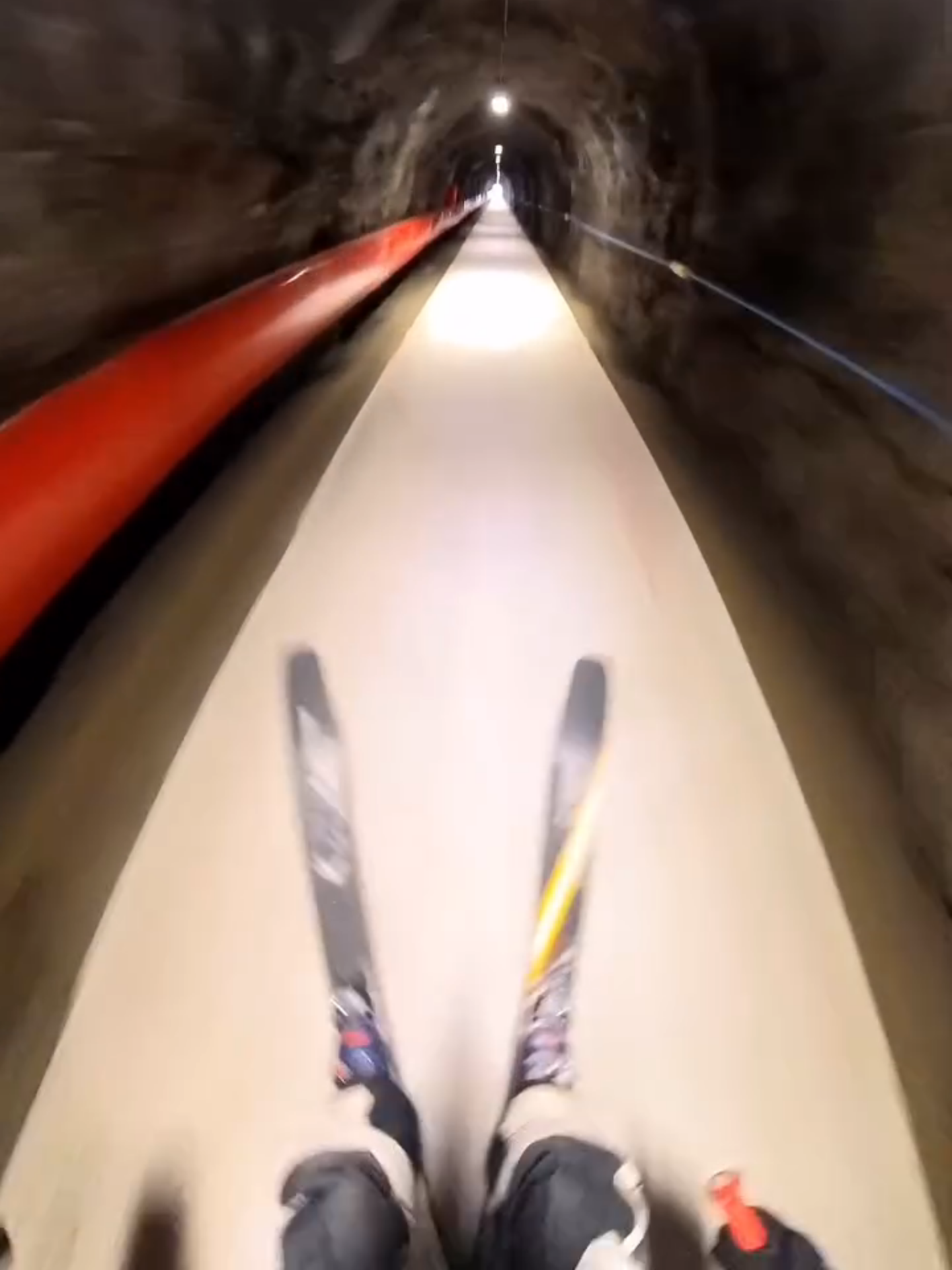 Glacier 3000 tunnels are terrifying!  (IG🎥: @emilianosilva_fra) #Unreel #Extreme #Glacier3000 #Alps #Tunnel