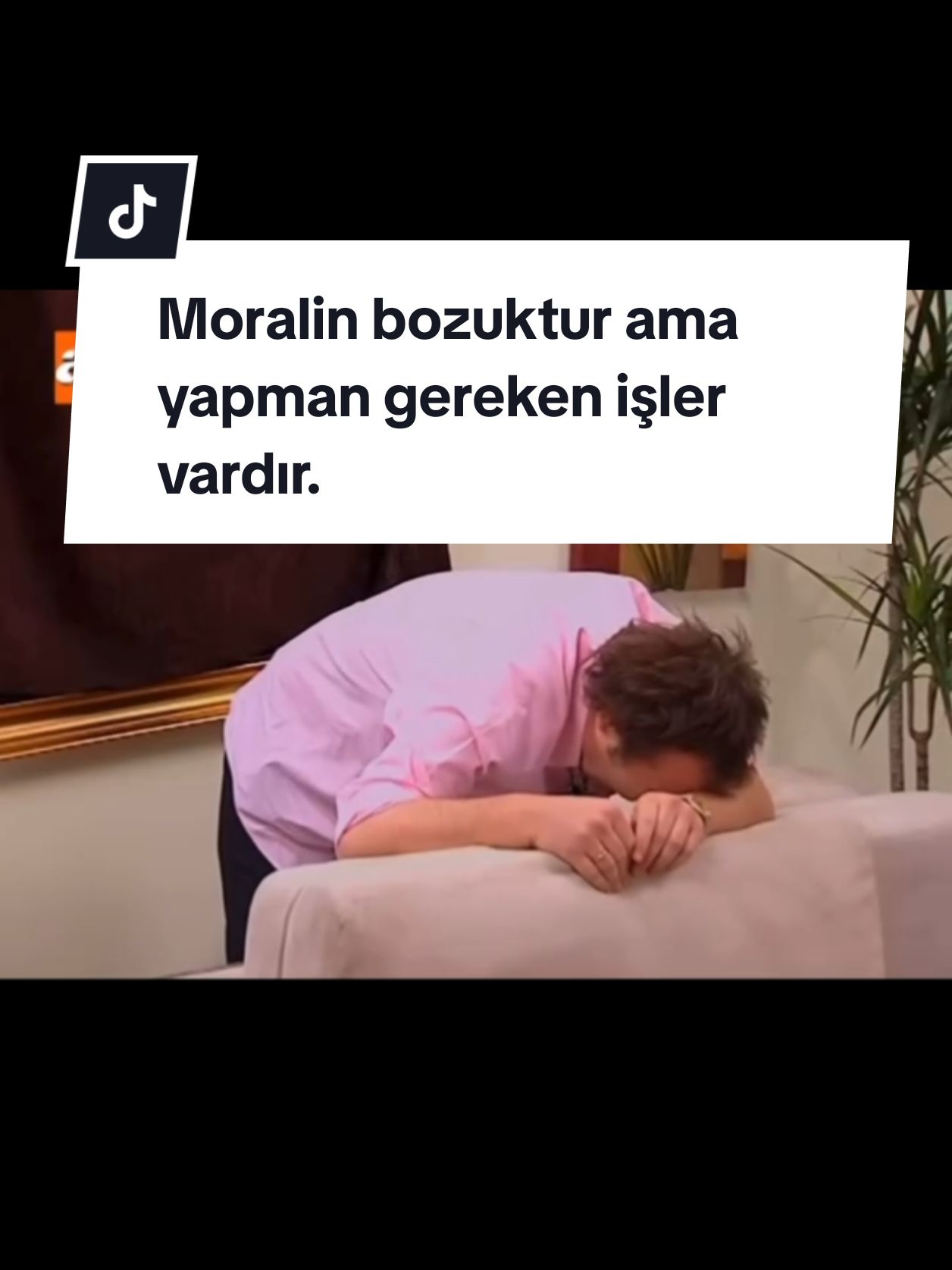 Moralin bozuktur ama yapman gereken işler vardır. . . . #avrupayakası #burhanaltıntop  #iş #sorumluluk #moral #ağlama #burhanaltintop72 