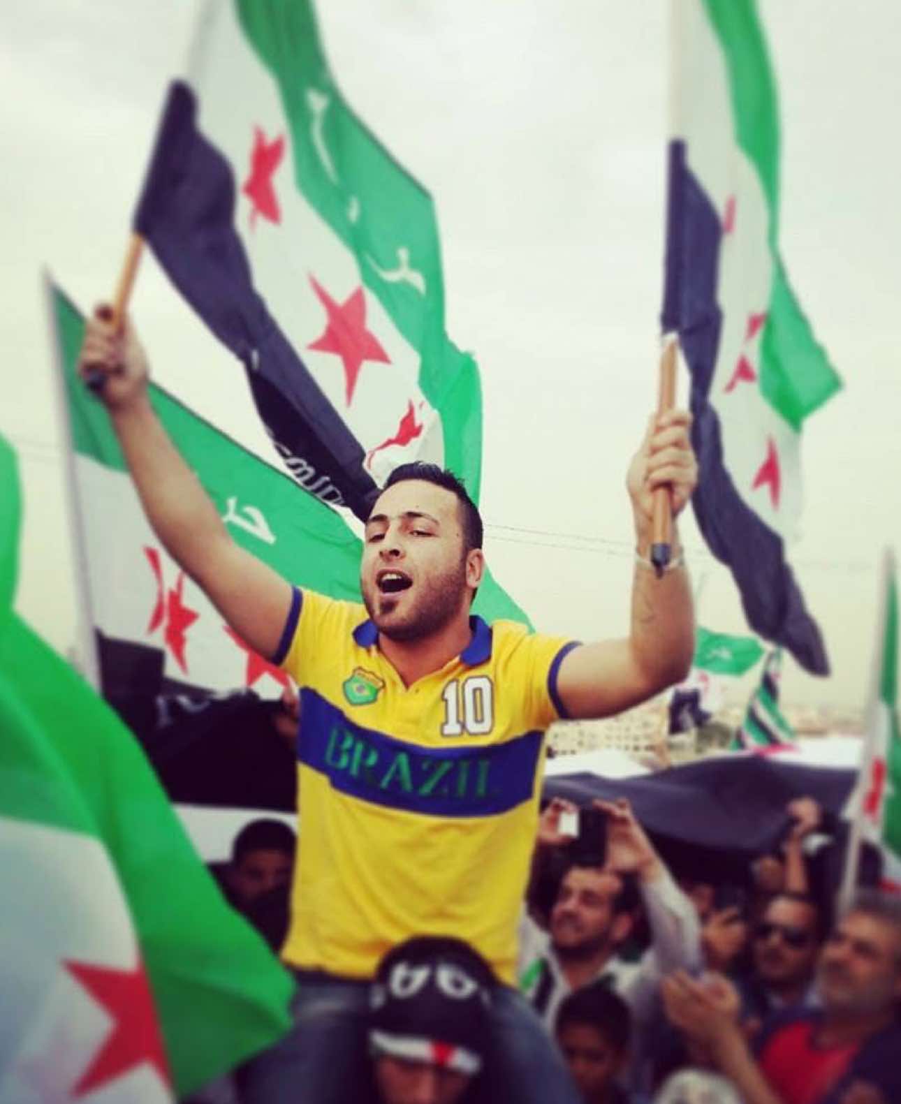 علمنا بكل الساحات رفرف بالعالي 😍#اهل_الكرم_اهل_الجود #سوريا_الجديدة #سوريا_المسقبل #حسام_اللباد #hussamallabad 