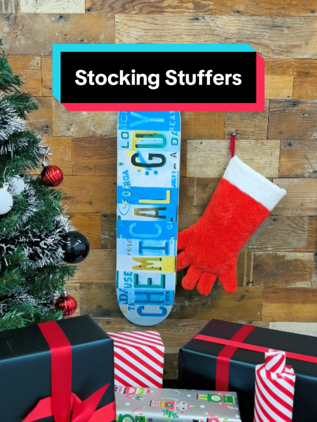 Looking for last minute stocking stuffers for that special someone?🎄 We have the gifts they will love! 🎁 #christmasgift #christmasgiftideas #stockingstuffers #carcare #cargiftsforhim #cargiftideas #giftideas #cardetailing #autodetailing