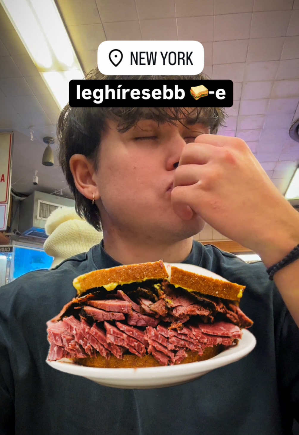 new york leghíresebb szendvicse 🥪🗽 #baloghbazs #tiktokmagyarország #nekedbe #magyartiktok #külföldimagyarok #newyork #newyorkcity #katzsdeli #katzsdelicatessen 